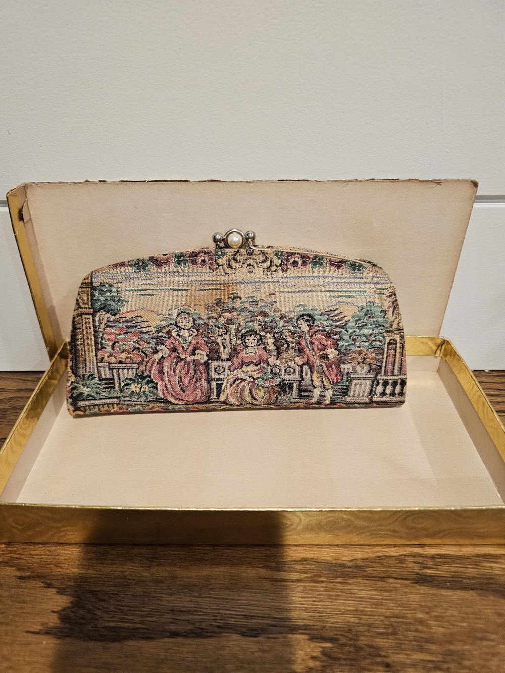 Vintage Baronet Fifth Avenue Tapestry Wallet Clutch Victorian  Ladies 7.5 X 4
